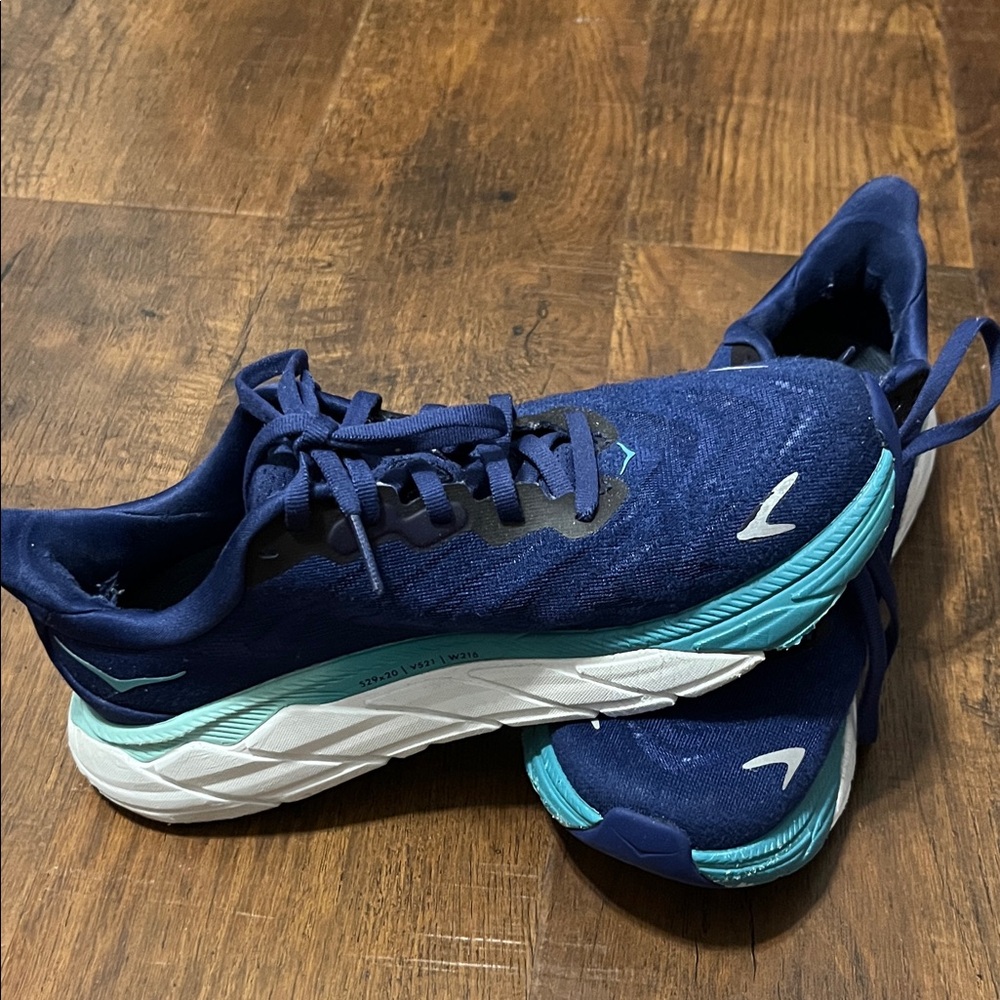 Hoka Navy & Teal Lightweight Running Sneakers